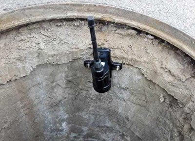 manhole cover open detector installed